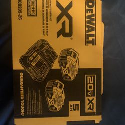 DeWalt 20v XR 5ah Batteries And Rapid Charge *Brand New In Box*