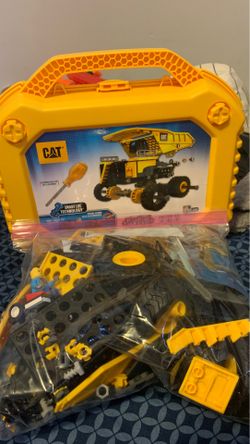 Machine Makers CAT dump truck
