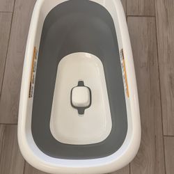 OXO Splash And Store Bathtub 