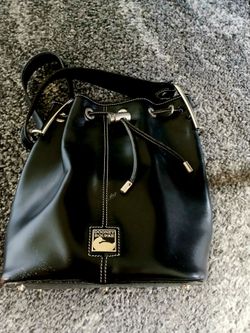 Original  Dooney & Bourke   All Leather  Bag