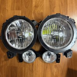 2023 Jeep Wrangler JL Headlights And  Fog Lights