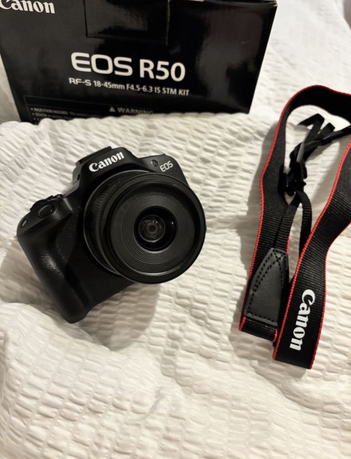 Eos R50 , Canon