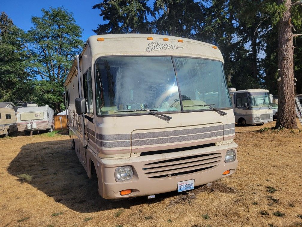 1997 Storm Motorhome 25'