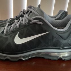 Nike Max Size 11.5 Black 429889-010 Fitsole for Sale in Westmont, IL - OfferUp