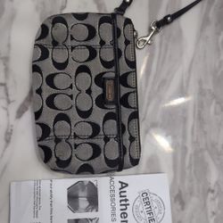 Coach Wristlet Black & Gray COA