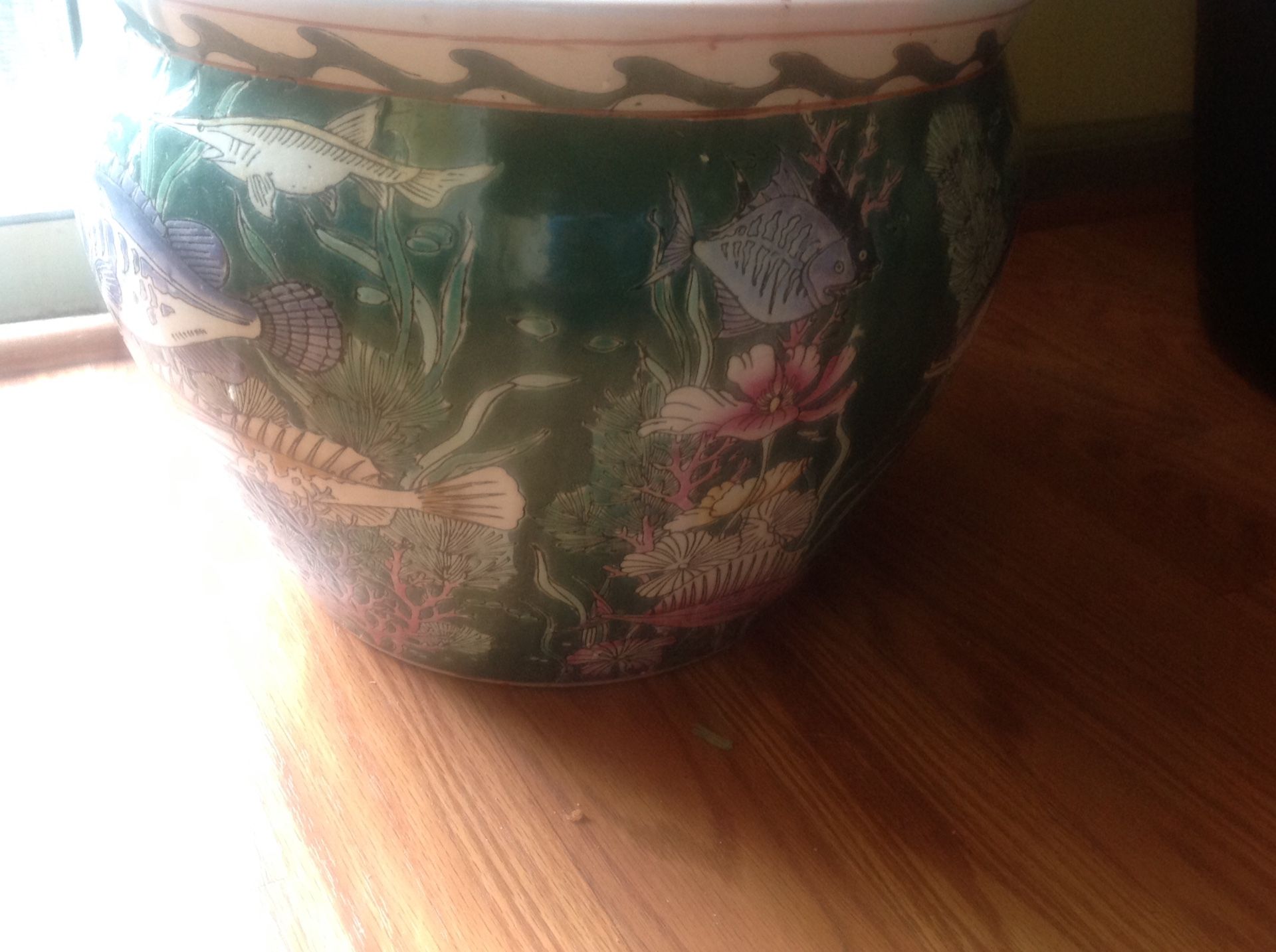 Oriental ceramic plant pot/fishbowl