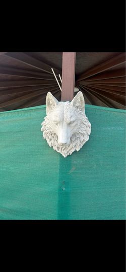 New Heads of wolves, bears and tigers made out of cement