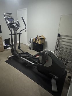 2010 Life Fitness X5 Elliptical in Very Good Condition - Wharton, NJ