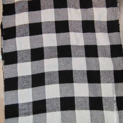 Black And white checkered soft flannel scarf 75"x13" unbranded 