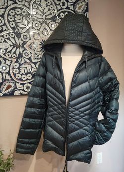 Womans Puffer Jacket