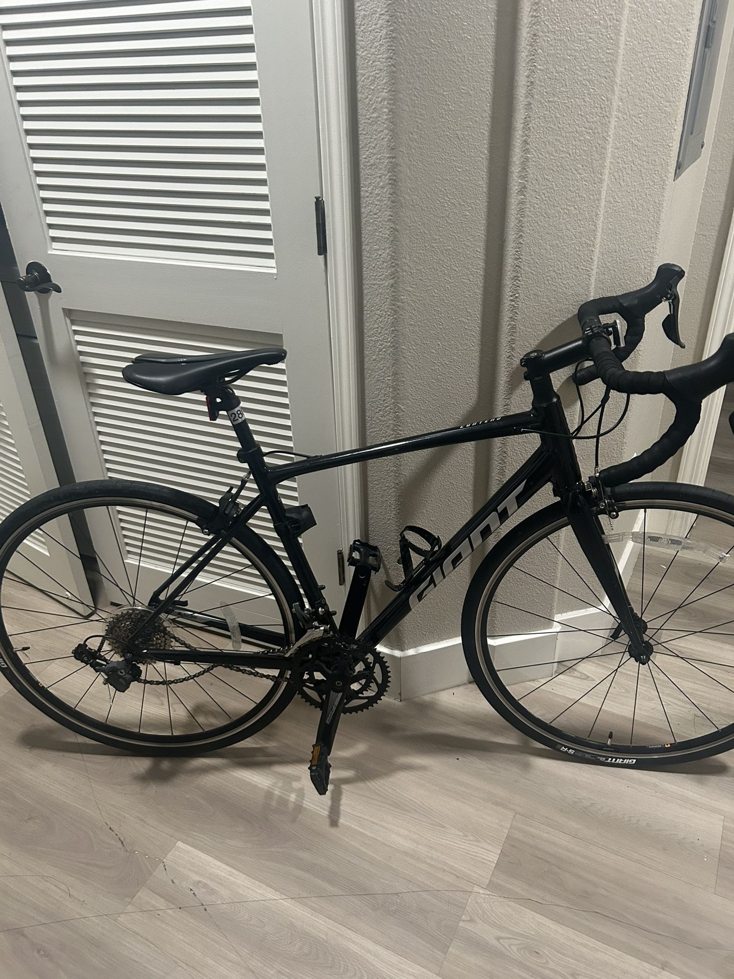 GIANT ( Fully Carbon Fiber)