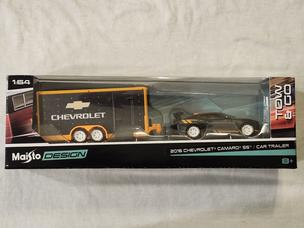 2020 MAISTO PREMIUM 1:64 SCALE. TOW & GO. 2015 CHEVROLET CAMARO SS. WITH CAR TRAILER.