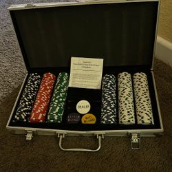 POCKAR GAME CHIPS WITH THE CASE 