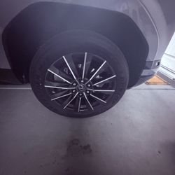 Brand New Lexus 22 Inch Rims And Tires 