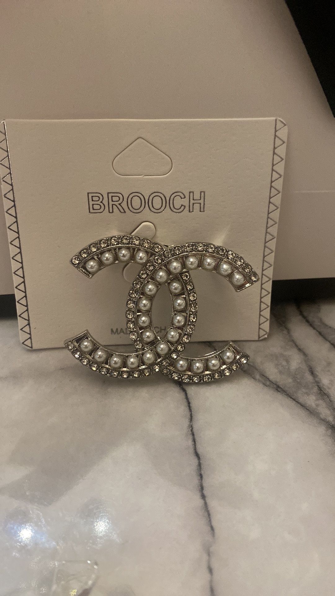 Fashion Brooch 