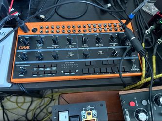Behringer Crave Synthesizer