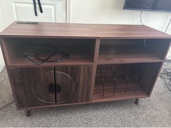 Entertainment center