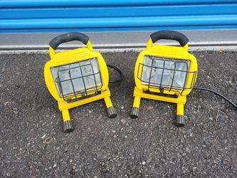 2 Small Workforce lights