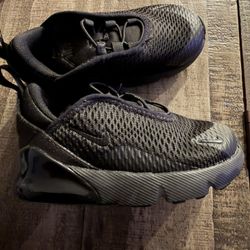 Size 8c Nike 270’s Shoes