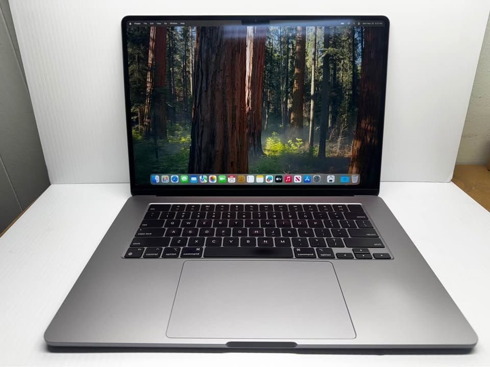MacBook Air 2023 (15-inch, M2, 2023) 8GB RAM 512GB SSD