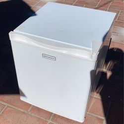 Emerson Mini Fridge Good Condition