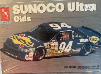 Sunoco ultra olds 1/25 model kit