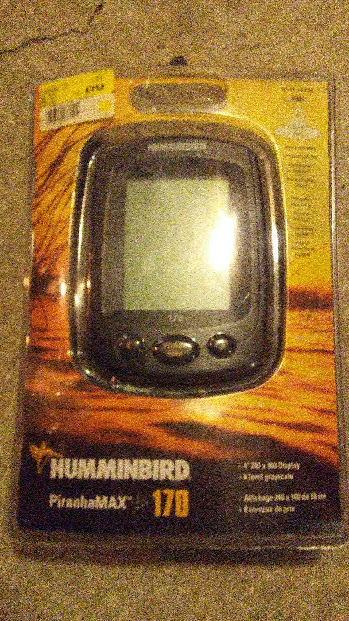FISH FINDER HUMMINGBIRD 170 PIRAHNAMAX fish depth finder. for Sale in