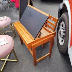 Kids School Desk With Chalk