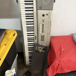 Yamaha Keyboard Piano