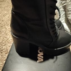 Fashion Nova Platform Heel Boots Size11