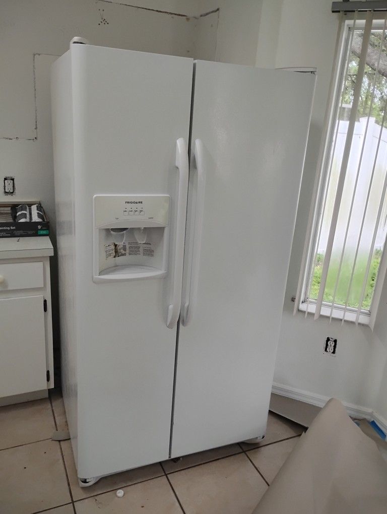 Working, White Appliances. Refrigerator, Electric Stove, Dishwasher