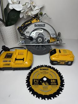 Dewalt Circular Saw 7 1/4” Combo Set XR