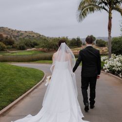 Thin horsehair drape cut veil