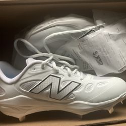 7.5 New Balance Softball Cleats