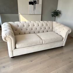 Free Delivery- pottery Barn Chesterfield Sofa 
