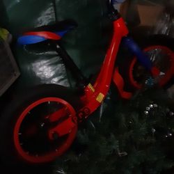 Red & Blue Scoot Scoot Bike$25.00 Cash Only (Serious Buyers) First Come First Served 