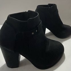 SODA Black Low Cut Faux Leather Chunky Heel Ankle Booties 
