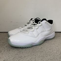 VNDS JORDAN 11 LOW LEGEND BLUE SIZE 14