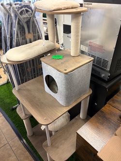 Cat tree