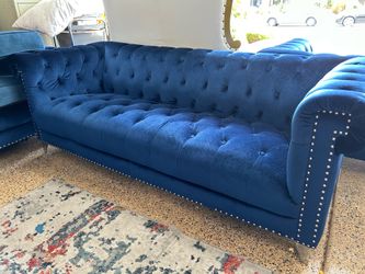 Pick up only   $200 for all 4 , 2 large 2 small blue suede couches this are from a hookah lounge so some has a couple small wholes lol wear and tear t