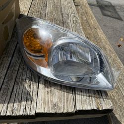 05-08 Chevy Cobalt Passenger Side Headlight