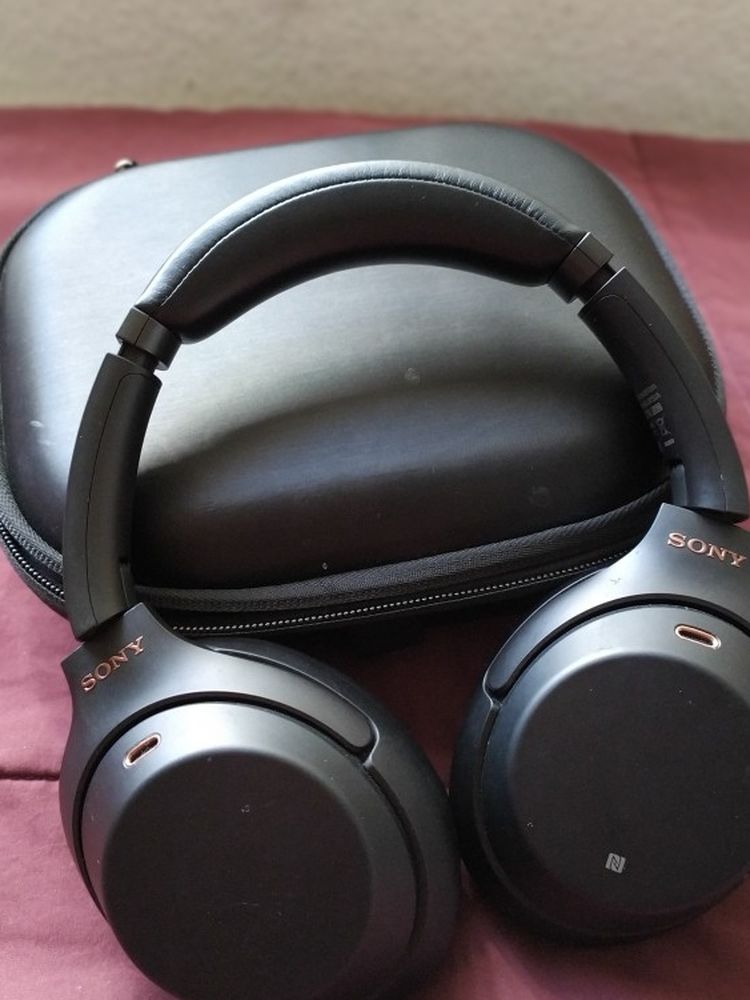 Sony WH-1000XM3 Headphones