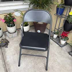 fold up chairs 