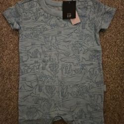 GAP baby boys Romper. 3-6 months. New with tags.