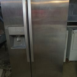Whirlpool Refrigerator 