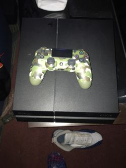 PS4 with controller 250