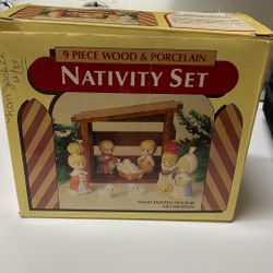 Vintage 9 Piece Porcelain With Wooden Manger Nativity Set