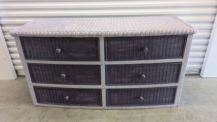Husky whicker dresser. Free delivery 👍