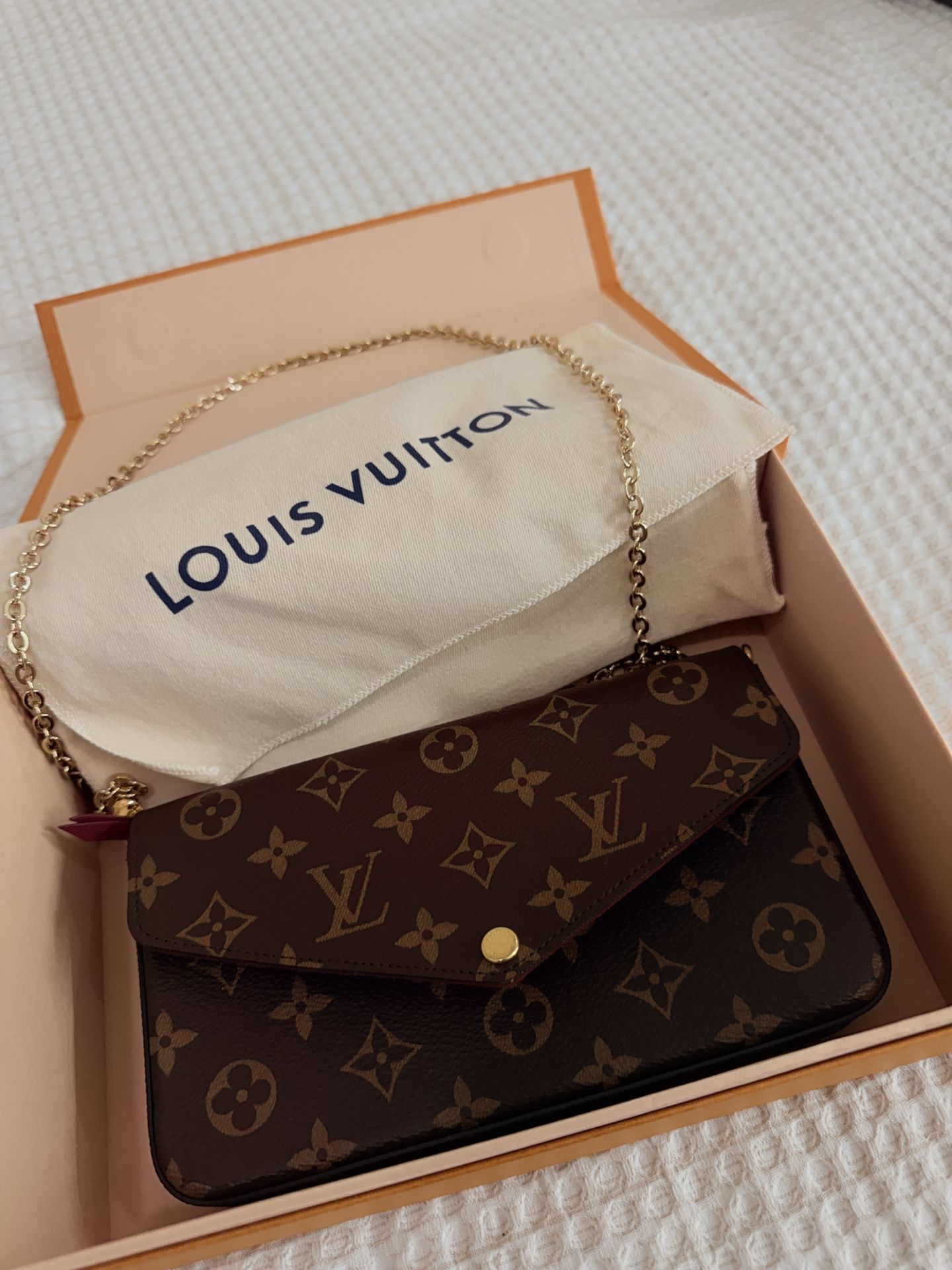 Louis Vuitton 