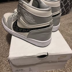 Used Jordan 1 Diors 